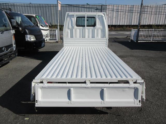 バネットトラック ロングスーパーローＤＸ　ＤＸ　スーパーロー　ロング　低床　Ｗタイヤ　三方開き　オートマ　Ｄ席エアバッグ　集中ドア　ワンオーナー　スチールデッキ　１０００Ｋｇ積載（17枚目）