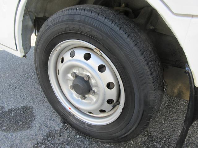 バネットトラック ロングスーパーローＤＸ　ＤＸ　スーパーロー　ロング　低床　Ｗタイヤ　三方開き　オートマ　Ｄ席エアバッグ　集中ドア　ワンオーナー　スチールデッキ　１０００Ｋｇ積載（21枚目）