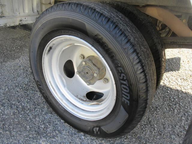 バネットトラック ロングスーパーローＤＸ　ＤＸ　スーパーロー　ロング　低床　Ｗタイヤ　三方開き　オートマ　Ｄ席エアバッグ　集中ドア　ワンオーナー　スチールデッキ　１０００Ｋｇ積載（22枚目）