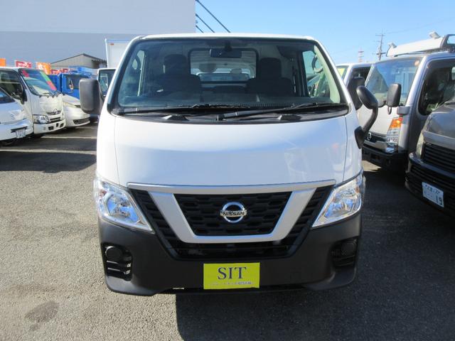 ＮＶ３５０キャラバンバン ロングＤＸ　ＤＸ　低床　３人乗り　オートマ　ＡＢＳ　Ｄ席エアバッグ　集中ドア　キーレス　１２５０Ｋｇ積載（2枚目）