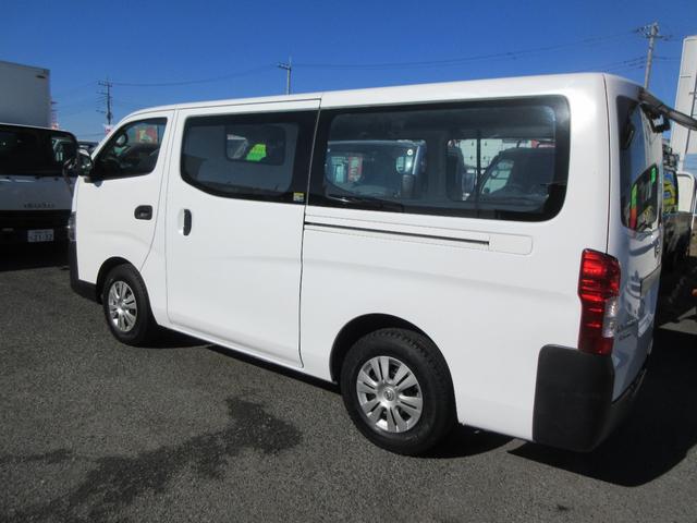 ＮＶ３５０キャラバンバン ロングＤＸ　ＤＸ　低床　３人乗り　オートマ　ＡＢＳ　Ｄ席エアバッグ　集中ドア　キーレス　１２５０Ｋｇ積載（9枚目）