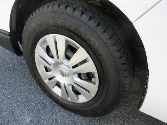 ＮＶ３５０キャラバンバン ロングＤＸ　ＤＸ　低床　３人乗り　オートマ　ＡＢＳ　Ｄ席エアバッグ　集中ドア　キーレス　１２５０Ｋｇ積載（22枚目）