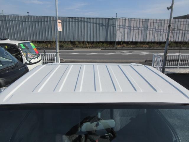 タイタントラック ワイドロー ワイドロー 低床 Wタイヤ 三方開き オートマ ABS Wエアバッグ 集中ドア キーレス ETC 左側電動格納ミラー アイドリングストップ 社外ナビTV 荷台床鉄板張り 2000Kg積載(10枚目)