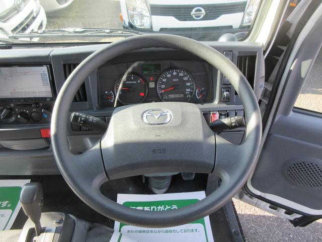 タイタントラック ワイドロー ワイドロー 低床 Wタイヤ 三方開き オートマ ABS Wエアバッグ 集中ドア キーレス ETC 左側電動格納ミラー アイドリングストップ 社外ナビTV 荷台床鉄板張り 2000Kg積載(13枚目)