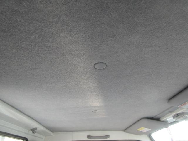 タイタントラック ワイドロー ワイドロー 低床 Wタイヤ 三方開き オートマ ABS Wエアバッグ 集中ドア キーレス ETC 左側電動格納ミラー アイドリングストップ 社外ナビTV 荷台床鉄板張り 2000Kg積載(18枚目)