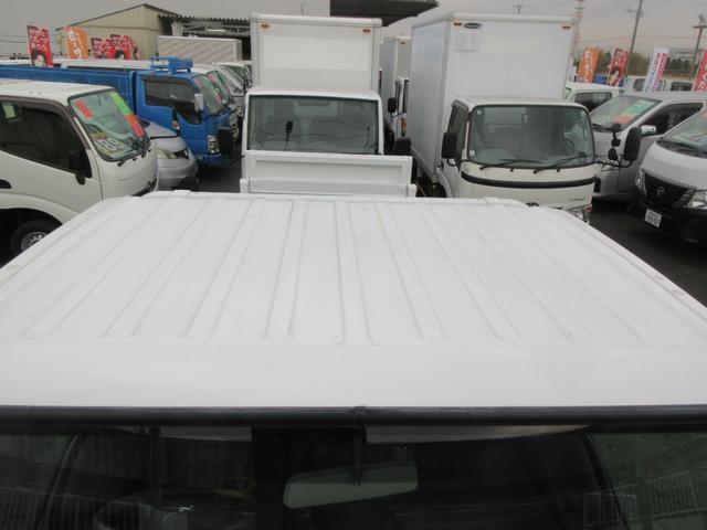 アトラストラック スーパーロー パワーゲート スーパーロー 低床 Wタイヤ F5速 ABS D席エアバッグ 集中ドア 左電格ミラー 極東製600Kg型垂直ゲート 2段式ゲート 荷台板張り 車両総重量3490Kg 1500Kg積載(10枚目)