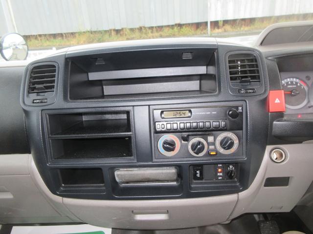 アトラストラック スーパーロー パワーゲート スーパーロー 低床 Wタイヤ F5速 ABS D席エアバッグ 集中ドア 左電格ミラー 極東製600Kg型垂直ゲート 2段式ゲート 荷台板張り 車両総重量3490Kg 1500Kg積載(14枚目)