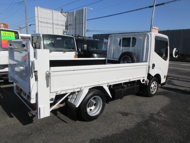 アトラストラック フルスーパーロー　パワーゲート　フルスーパーロー　低床　Ｗタイヤ　オートマ　ＡＢＳ　Ｗエアバッグ　集中ドア　キーレス　ＥＴＣ　左電格ミラー　荷台板張り　トヨタ車体６００Ｋｇ型垂直ゲート　１５００Ｋｇ積載（8枚目）
