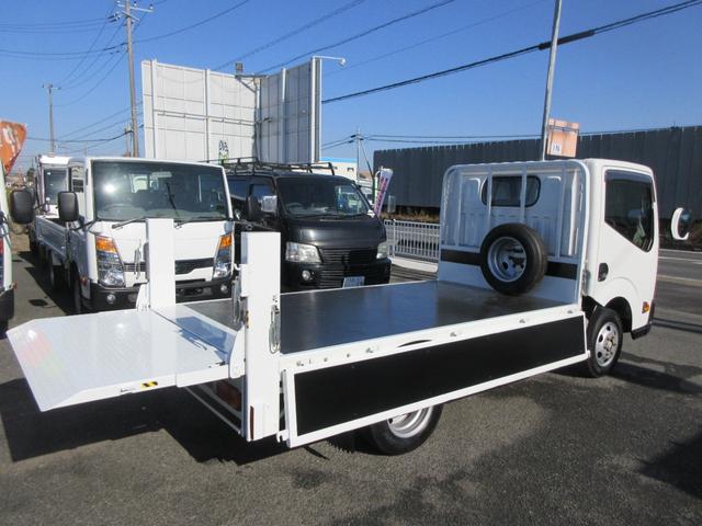 アトラストラック フルスーパーロー　パワーゲート　フルスーパーロー　低床　Ｗタイヤ　オートマ　ＡＢＳ　Ｗエアバッグ　集中ドア　キーレス　ＥＴＣ　左電格ミラー　荷台板張り　トヨタ車体６００Ｋｇ型垂直ゲート　１５００Ｋｇ積載（21枚目）