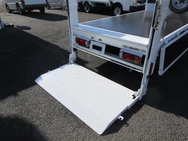 アトラストラック フルスーパーロー　パワーゲート　フルスーパーロー　低床　Ｗタイヤ　オートマ　ＡＢＳ　Ｗエアバッグ　集中ドア　キーレス　ＥＴＣ　左電格ミラー　荷台板張り　トヨタ車体６００Ｋｇ型垂直ゲート　１５００Ｋｇ積載（23枚目）