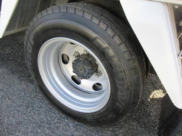 アトラストラック フルスーパーロー　パワーゲート　フルスーパーロー　低床　Ｗタイヤ　オートマ　ＡＢＳ　Ｗエアバッグ　集中ドア　キーレス　ＥＴＣ　左電格ミラー　荷台板張り　トヨタ車体６００Ｋｇ型垂直ゲート　１５００Ｋｇ積載（28枚目）