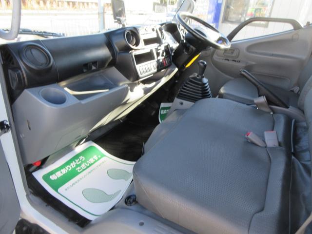 デュトロ 高床　パワーゲート　高床　Ｗタイヤ　Ｆ５速　ＡＢＳ　Ｄ席エアバッグ　集中ドア　バックカメラ　左電格ミラー　新明和垂直ゲート　荷台床鉄板張り　トリイ鉄板張り　３０００Ｋｇ積載（12枚目）