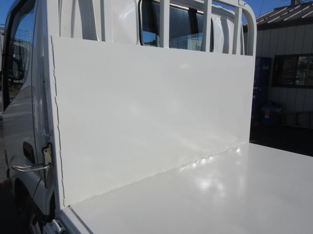 デュトロ 高床　パワーゲート　高床　Ｗタイヤ　Ｆ５速　ＡＢＳ　Ｄ席エアバッグ　集中ドア　バックカメラ　左電格ミラー　新明和垂直ゲート　荷台床鉄板張り　トリイ鉄板張り　３０００Ｋｇ積載（22枚目）