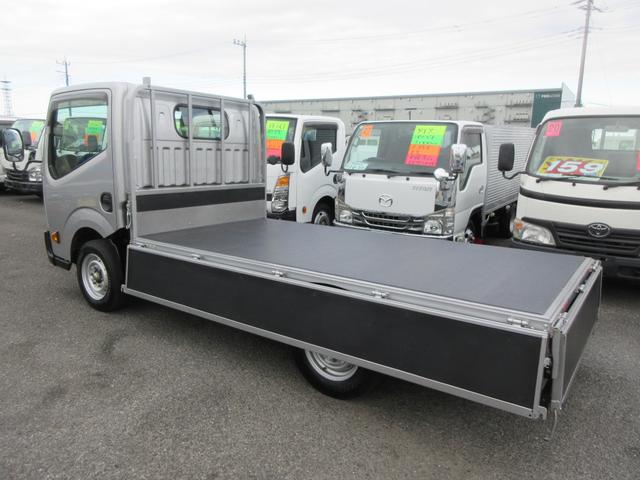 アトラストラック フルスーパーロー　フルスーパーロー　シングルタイヤ　三方開き　オートマ　ＡＢＳ　Ｄ席エアバッグ　集中ドア　キーレス　ＥＴＣ　左電格ミラー　荷台板張り　車両総重量３３０５Ｋｇ　１５００Ｋｇ積載（21枚目）