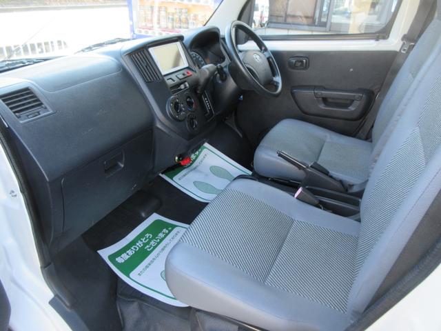 タウンエーストラック ＤＸ　ＤＸ　クレーン　オートマ　三方開き　シングルタイヤ　ＡＢＳ　Ｗエアバッグ　ＥＴＣ　純正ナビ　タダノ製油圧式クレーン吊り上げ荷重４９０Ｋｇ　８００Ｋｇ積載（12枚目）