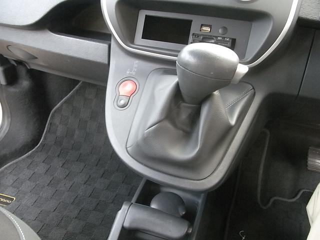 カングー ゼン　ナビ　フルセグＴＶ　Ｂｌｕｅｔｏｏｔｈ　バックカメラ　ドラレコ　ＥＴＣ　ワンオーナー　禁煙車（17枚目）