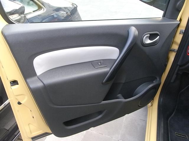 カングー ゼン　ナビ　フルセグＴＶ　Ｂｌｕｅｔｏｏｔｈ　バックカメラ　ドラレコ　ＥＴＣ　ワンオーナー　禁煙車（37枚目）