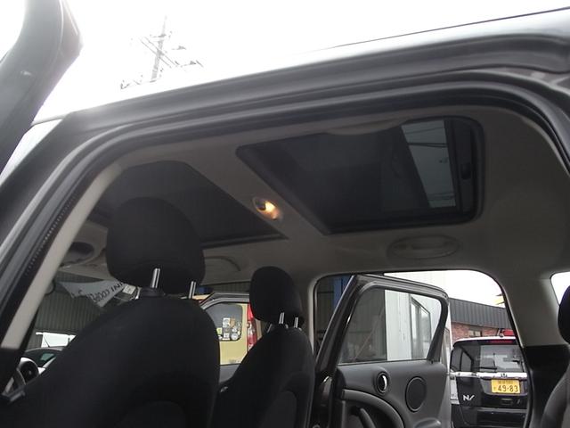 ＭＩＮＩ クーパーＳ　クロスオーバー　ターボ　パドルシフト　ナビ　フルセグＴＶ　バックカメラ　Ｂｌｕｅｔｏｏｔｈ　ＨＩＤ　ブラックルーフレール　ＥＴＣ　プッシュスタート　オートライト　フロントフォグ　１７ＡＷ禁煙車（27枚目）