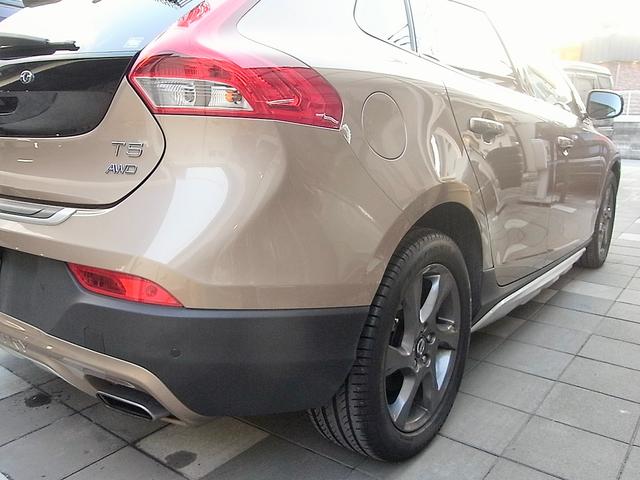 VOLVO V40 CROSS COUNTRY T5 AWD