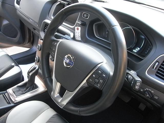 VOLVO V40 CROSS COUNTRY T5 AWD