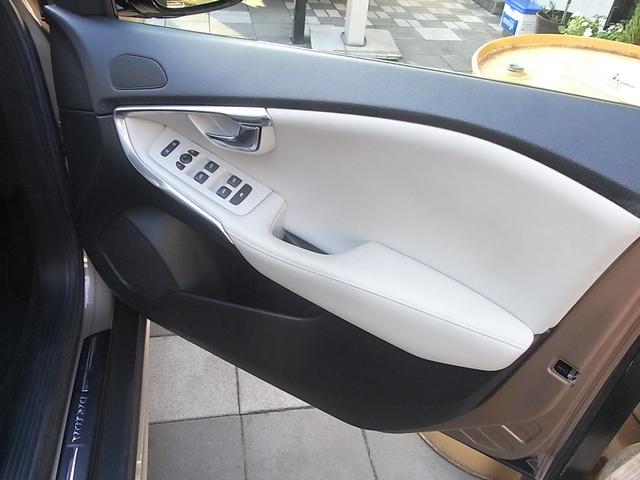 VOLVO V40 CROSS COUNTRY T5 AWD