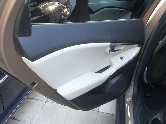 VOLVO V40 CROSS COUNTRY T5 AWD