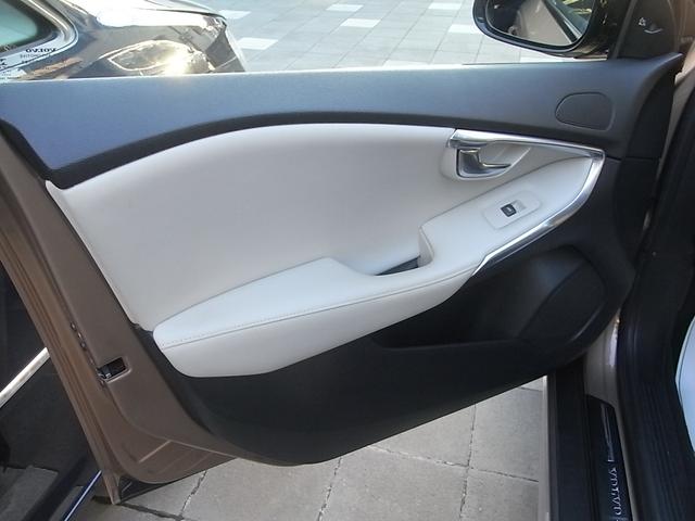 VOLVO V40 CROSS COUNTRY T5 AWD