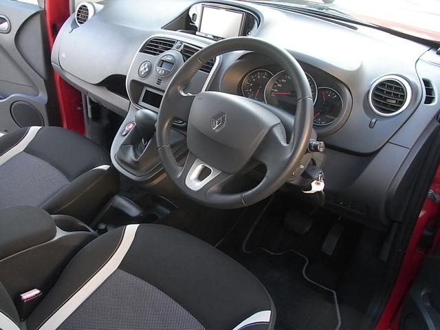 カングー ゼン　ナビ　フルセグＴＶ　Ｂｌｕｅｔｏｏｔｈ　オートエアコン　ＥＴＣ　ＩＳＯＦＩＸ　両側スライドドア　フロントフォグランプ　禁煙車（13枚目）