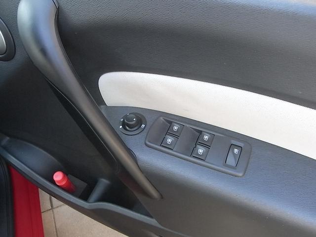 カングー ゼン　ナビ　フルセグＴＶ　Ｂｌｕｅｔｏｏｔｈ　オートエアコン　ＥＴＣ　ＩＳＯＦＩＸ　両側スライドドア　フロントフォグランプ　禁煙車（25枚目）