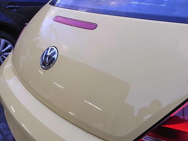 ザ・ビートル デザインレザーパッケージ　ターボ　本革シート　シートヒーター　ディスプレイオーディオ　純正バックカメラ　デジタルインナーミラー　パドルシフト　１７インチアルミ　ＥＴＣ　禁煙車（42枚目）