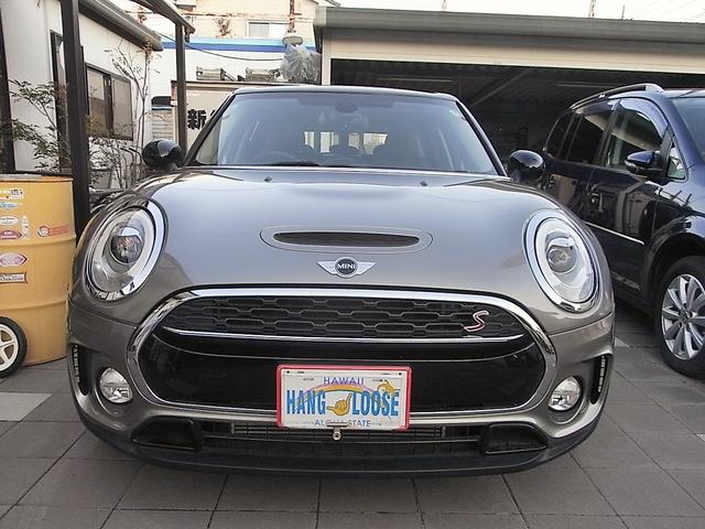 ＭＩＮＩ クーパーＳ　クラブマン　クーパーＳ　クラブマン（５名）２０００ｃｃターボ　スマートキー　本革シート　パワーシート　シートヒーター　ナビ　バックカメラ　Ｂｌｕｅｔｏｏｔｈ　オートクルーズ　プッシュスタート　ＥＴＣ　禁煙車（2枚目）