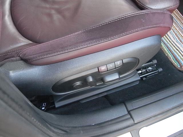 ＭＩＮＩ クーパーＳ　クラブマン　クーパーＳ　クラブマン（５名）２０００ｃｃターボ　スマートキー　本革シート　パワーシート　シートヒーター　ナビ　バックカメラ　Ｂｌｕｅｔｏｏｔｈ　オートクルーズ　プッシュスタート　ＥＴＣ　禁煙車（13枚目）