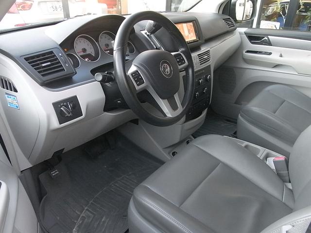 ルータン SE 本革シート シートヒーター バックカメラ フルセグTV Bluetooth 電動バックドア オートクルーズ 脱着式セカンドシート 床下収納サードシート サイドステップ ルーフキャリア ETC 禁煙車(11枚目)