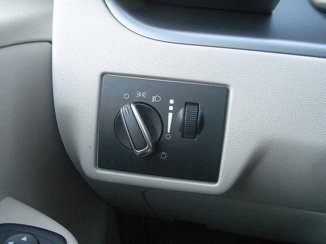 ルータン SE 本革シート シートヒーター バックカメラ フルセグTV Bluetooth 電動バックドア オートクルーズ 脱着式セカンドシート 床下収納サードシート サイドステップ ルーフキャリア ETC 禁煙車(22枚目)