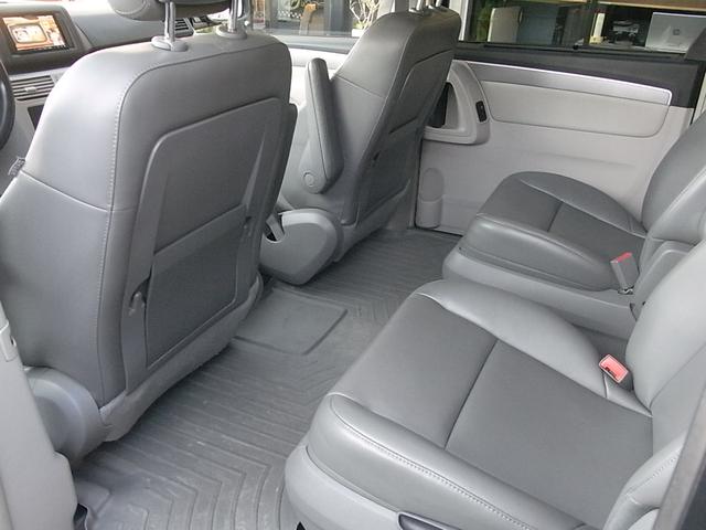 ルータン SE 本革シート シートヒーター バックカメラ フルセグTV Bluetooth 電動バックドア オートクルーズ 脱着式セカンドシート 床下収納サードシート サイドステップ ルーフキャリア ETC 禁煙車(29枚目)