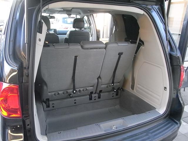 ルータン SE 本革シート シートヒーター バックカメラ フルセグTV Bluetooth 電動バックドア オートクルーズ 脱着式セカンドシート 床下収納サードシート サイドステップ ルーフキャリア ETC 禁煙車(30枚目)