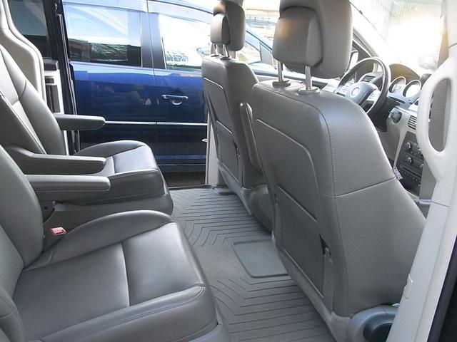 ルータン SE 本革シート シートヒーター バックカメラ フルセグTV Bluetooth 電動バックドア オートクルーズ 脱着式セカンドシート 床下収納サードシート サイドステップ ルーフキャリア ETC 禁煙車(38枚目)