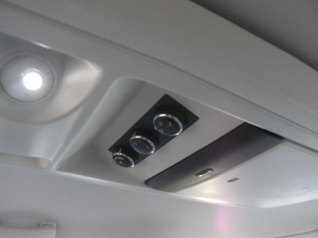 ルータン SE 本革シート シートヒーター バックカメラ フルセグTV Bluetooth 電動バックドア オートクルーズ 脱着式セカンドシート 床下収納サードシート サイドステップ ルーフキャリア ETC 禁煙車(39枚目)