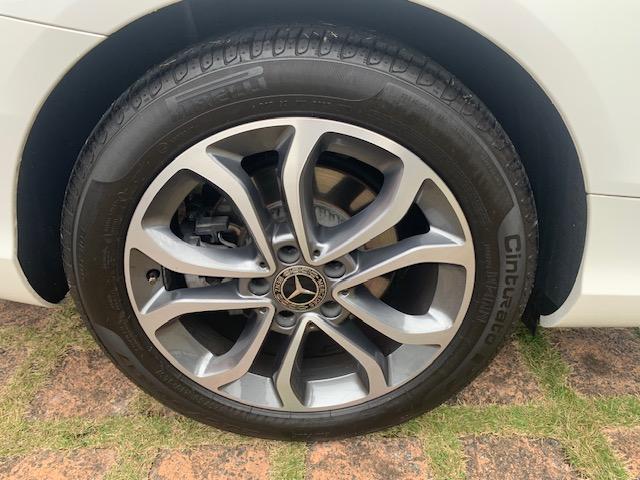 Cクラス C180クーペ レーダーセーフティパッケージ ハーフレザーシート シートヒーター レーダークルーズ 純正HDDナビ フルセグTV バックカメラ ブルートゥースオーディオ ETC スマートキー LEDヘッドライト(13枚目)