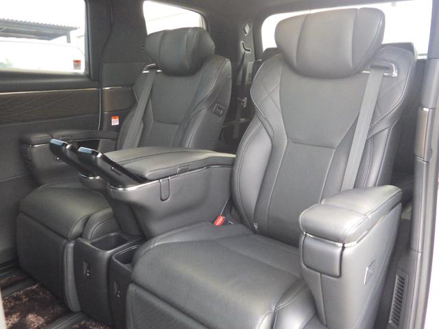 アルファードハイブリッド エグゼクティブラウンジ　４ＷＤ　Ｂｌｕｅｔｏｏｔｈ対応ナビ　ＵＳＢ／ＨＤＭＩ接続　トヨタチームメイト　ＪＢＬサウンド　前後ドラレコ　本革シート　３眼シーケンシャル　左右独立ムーンルーフ　禁煙車　ＯＢＤ診断済み　グー鑑定書付き（24枚目）