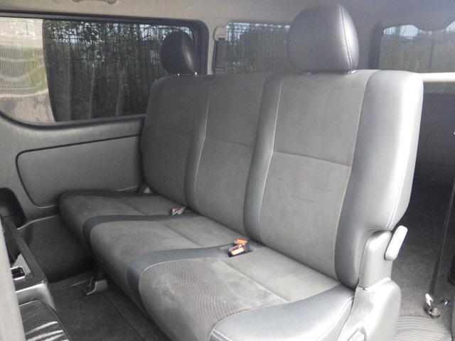 レジアスエースバン スーパーＧＬ　ダークプライム　４ＷＤ　ＡＬＰＩＮＥ８インチナビ／後席モニター　ＵＳＢ／ＨＤＭＩ接続　ＥＴＣ　バックカメラ　専用ハーフレザーシート　社外１７インチＡＷ　特別仕様車　ＯＢＤ診断済み　グー鑑定書付き（22枚目）