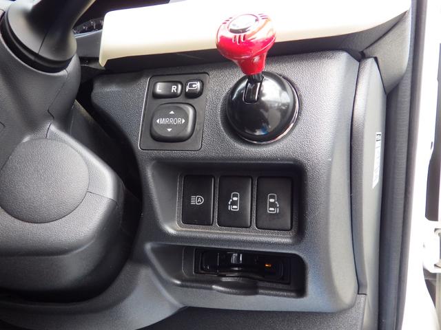 ハイエースバン スーパーGL ダークプライム Bluetooth対応ナビ 後席モニター 前後ドラレコ パワースライドドア ベッドキット バッドフェイス フルエアロ 社外17インチAW 衝突軽減 特別仕様車 OBD診断済み グー鑑定書付き(26枚目)