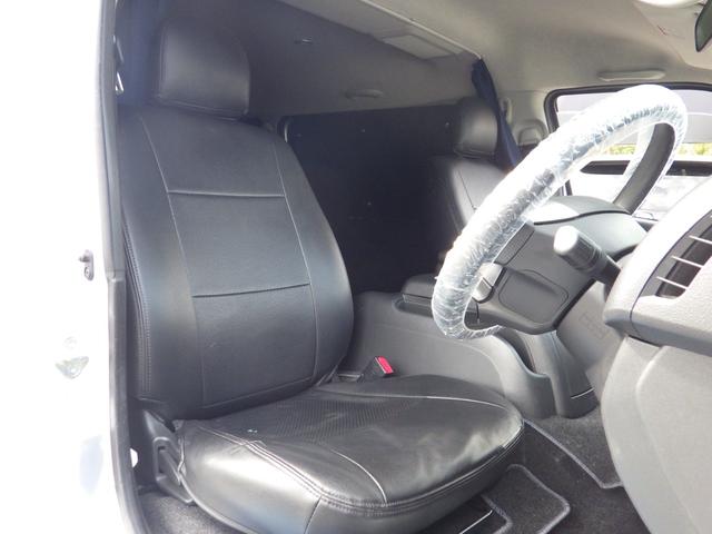 ハイエースバン ロングスーパーGL 4WD Bluetooth対応ナビ 玄武ローダウン 社外16インチアルミ ベッドキット センターテーブル 黒革調シートカバー 両側パワスラ 助手席エアバッグ 禁煙車 OBD診断済み 鑑定書付き(18枚目)