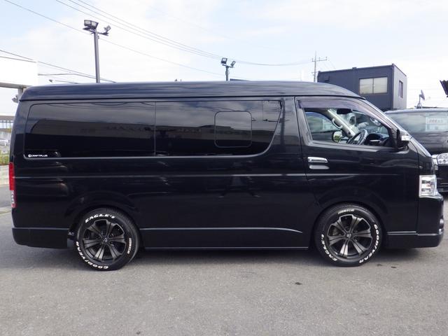 ハイエースワゴン ＧＬ　Ｂｌｕｅｔｏｏｔｈ対応ナビ　フリップダウンモニター　ブロックローダウン　バルベロ１７インチアルミ　ベッドキット　センターテーブル　黒革調シートカバー　ワンオーナー　１０人乗り　ＯＢＤ診断済　鑑定書付き（10枚目）