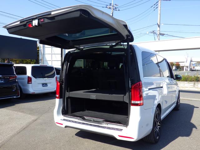 Vクラス V220d スポーツ ロング Bluetooth対応ナビ ブルメスターサウンド 前後ドラレコ 全周囲カメラ ブラインドスポットモニター パノラミックスライディングルーフ 本革シート 純正19インチAW 禁煙車 正規輸入車 鑑定書付(13枚目)