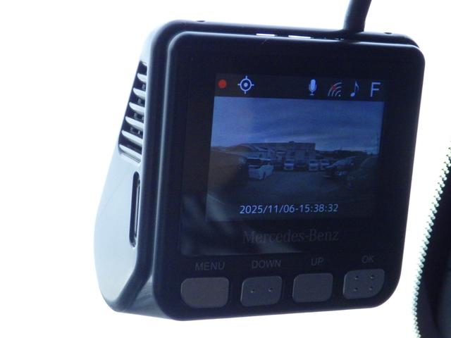 Vクラス V220d スポーツ ロング Bluetooth対応ナビ ブルメスターサウンド 前後ドラレコ 全周囲カメラ ブラインドスポットモニター パノラミックスライディングルーフ 本革シート 純正19インチAW 禁煙車 正規輸入車 鑑定書付(25枚目)
