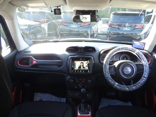 ジープ・レネゲード トレイルホーク 4WD Bluetooth対応ナビTV ドラレコ フロント/サイド/リア全周囲カメラ XTREME-J16インチアルミ マットブロンズ全塗装済 後期型 正規ディーラー車 OBD診断済み グー鑑定書付き(17枚目)