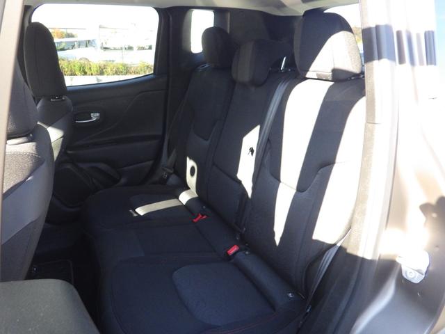 ジープ・レネゲード トレイルホーク 4WD Bluetooth対応ナビTV ドラレコ フロント/サイド/リア全周囲カメラ XTREME-J16インチアルミ マットブロンズ全塗装済 後期型 正規ディーラー車 OBD診断済み グー鑑定書付き(30枚目)