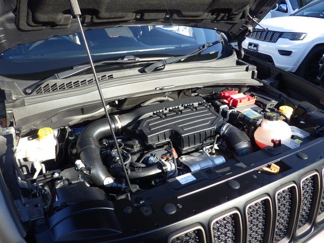 ジープ・レネゲード トレイルホーク 4WD Bluetooth対応ナビTV ドラレコ フロント/サイド/リア全周囲カメラ XTREME-J16インチアルミ マットブロンズ全塗装済 後期型 正規ディーラー車 OBD診断済み グー鑑定書付き(31枚目)