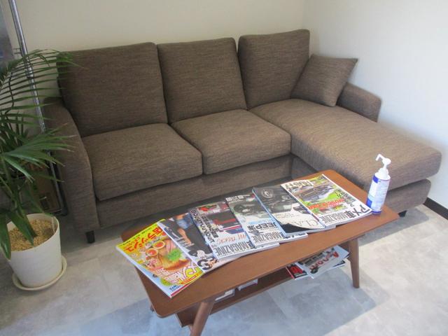 ジープ・レネゲード トレイルホーク 4WD Bluetooth対応ナビTV ドラレコ フロント/サイド/リア全周囲カメラ XTREME-J16インチアルミ マットブロンズ全塗装済 後期型 正規ディーラー車 OBD診断済み グー鑑定書付き(45枚目)